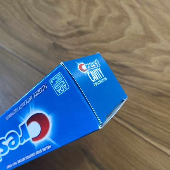 Crest Toothpaste NWT - Picture 3 of 3